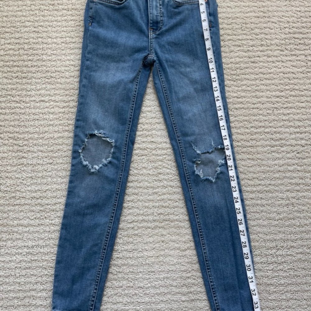 Free People Skinny Jeans 61855-16515125 DISTRESSED size 24R